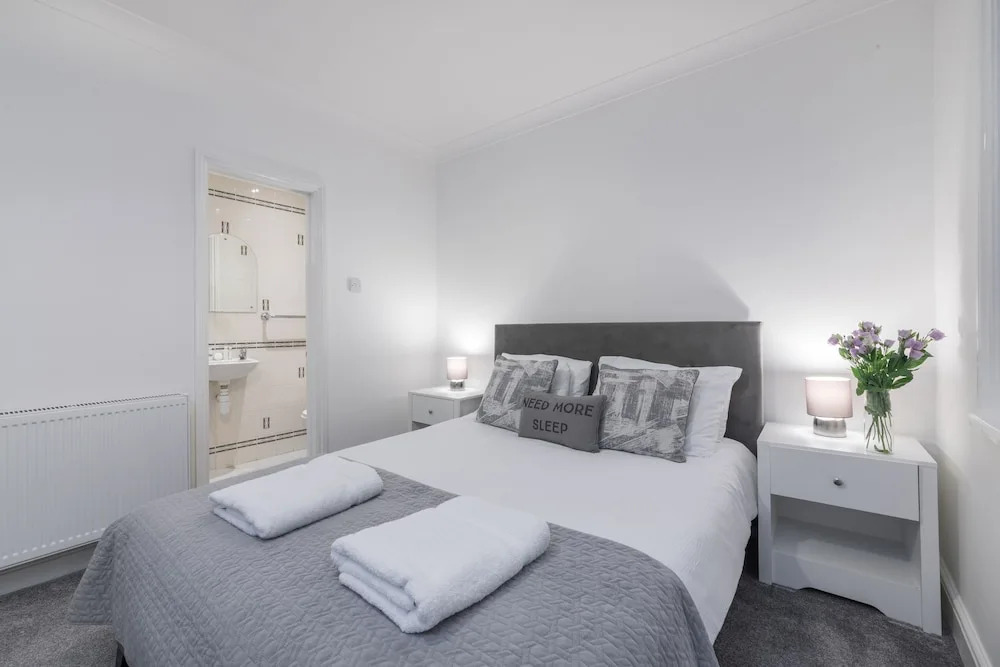 Delightful Duplex 3 Bedroom Apartment in Central London by Oxford st