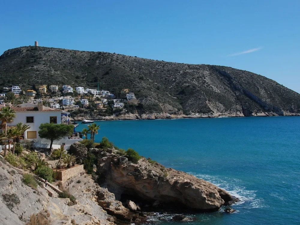 Coastal Villa Near Beaches