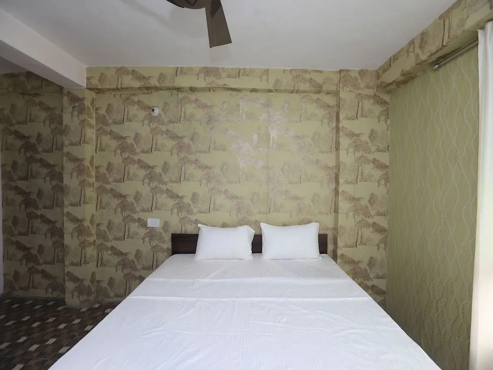 Hotel Tejasvi by OYO Rooms