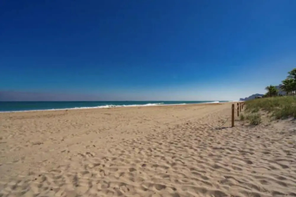 House Almost On The Sand: Best Vacation Ever!!! 2 Bedroom Home