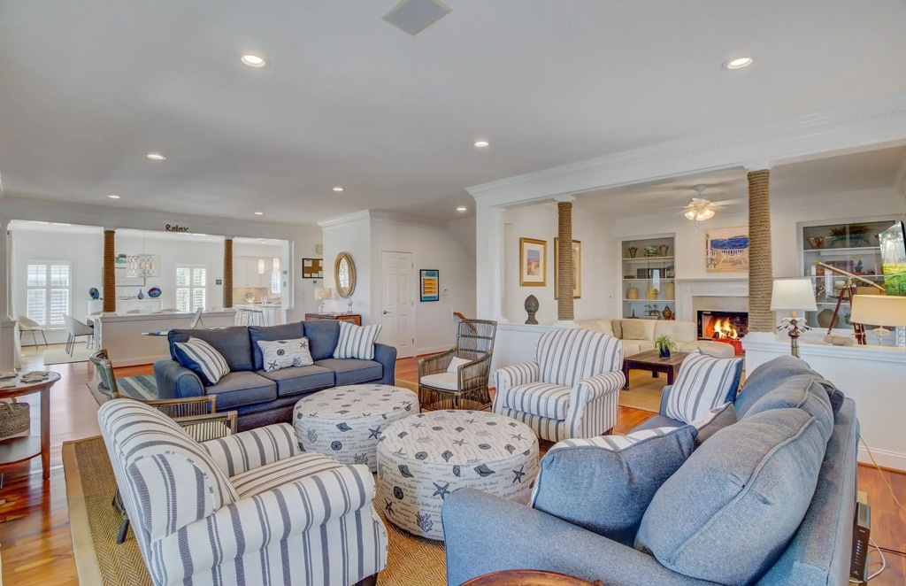 3001 Palm Boulevard by Avantstay Across From Beach & Ocean Views!