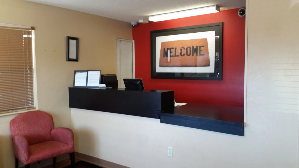Birch Hill Suites Kansas City - Independence
