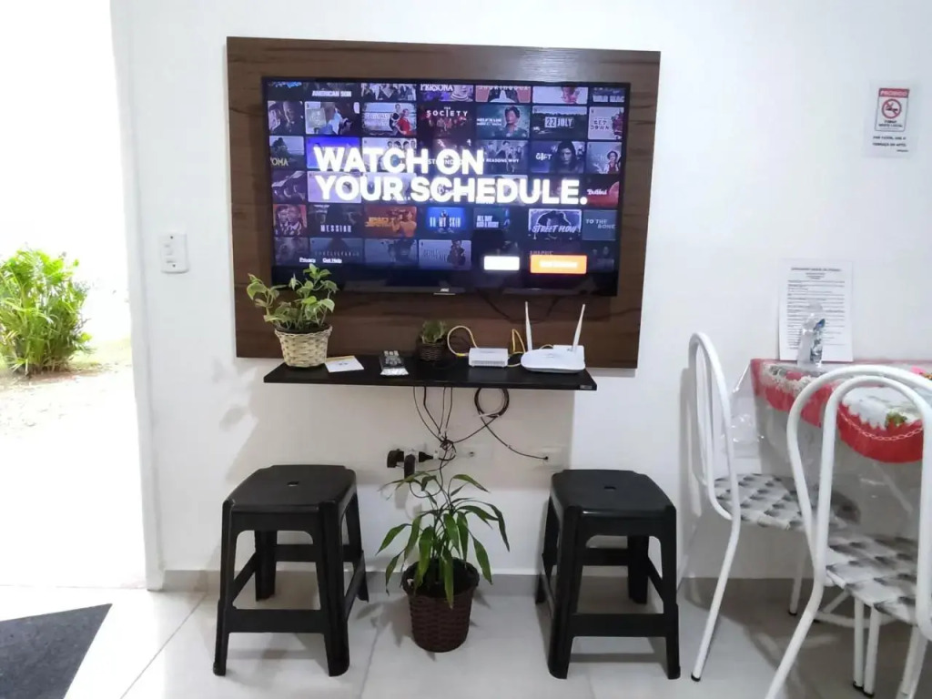 Cond Crista Indaiá I- Ap23, WI-FI, 450m praia Indaiá