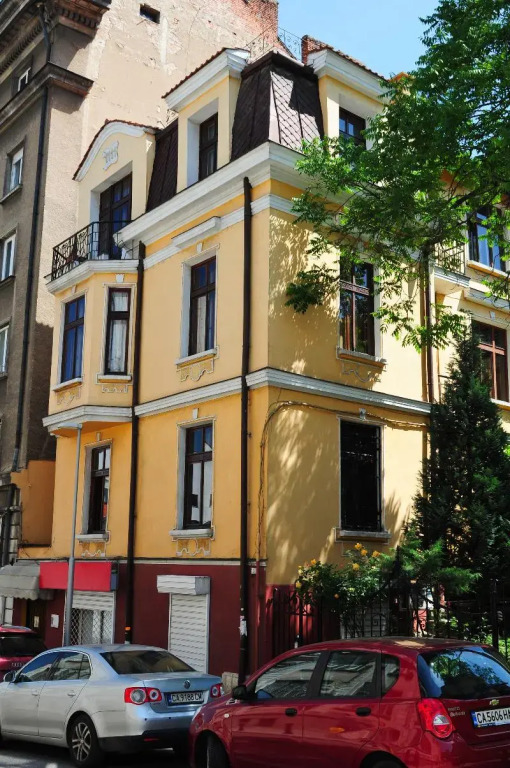 L'Opera Guest House