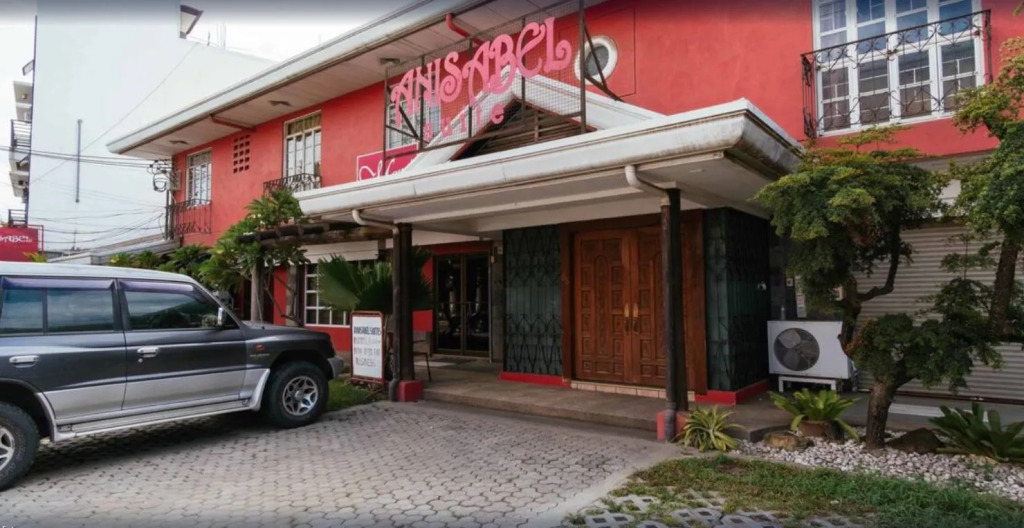 RedDoorz Plus near Abreeza Mall Davao
