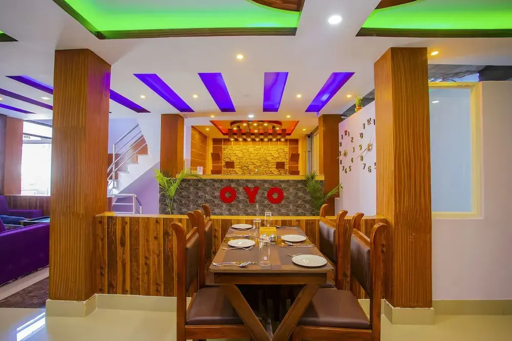 Oyo 303 Hotel Luxury