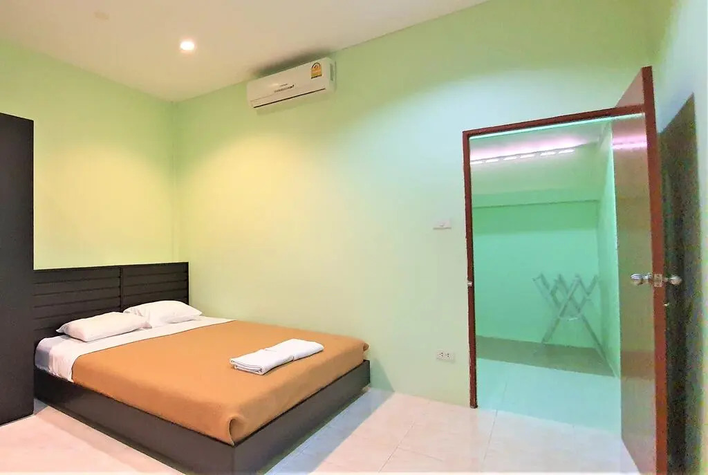 Chalong Stay Well by Palai Seafood