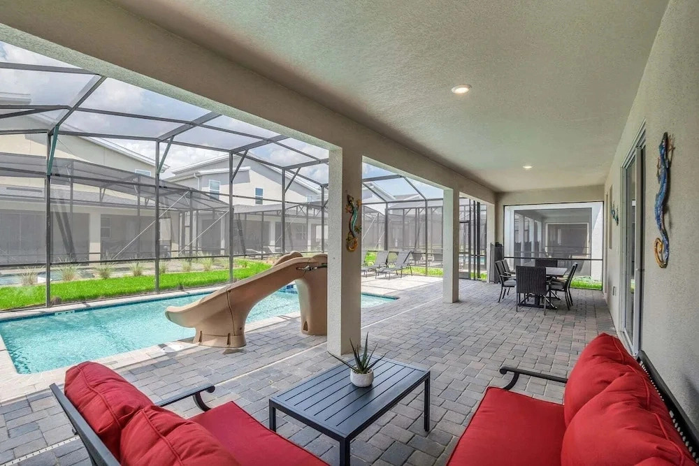 Disney Decorated Home 8min to Disneyworld Pool/spa Sleeps 22 104