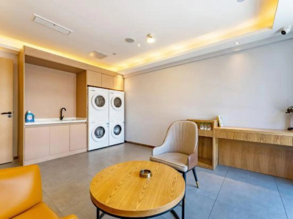 Yibin Lingang University City Exhibition center James Cafe Hotel