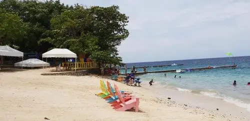 Mactan Newtown Condo by EJB