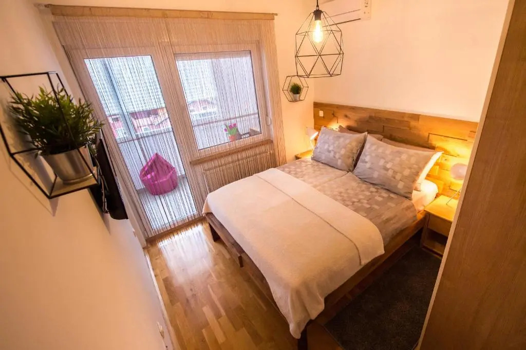 Apartment Lamar - Entry with PIN 0 - 24h, Underground parking garage, Elevator