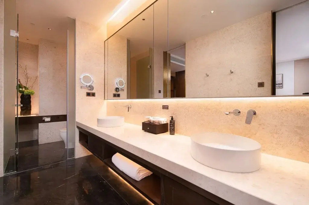 Rezen Langyue Garden Hotel Shenzhen Pingdi Liulian Subway Station
