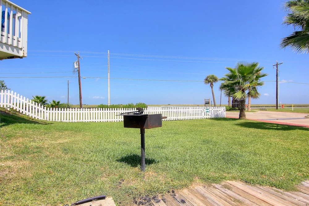Flippin Fabulous 107 2 Bedrooms 2 Bathrooms Condo