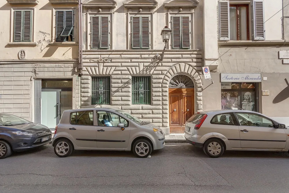 Florence Apartment Guelfa90