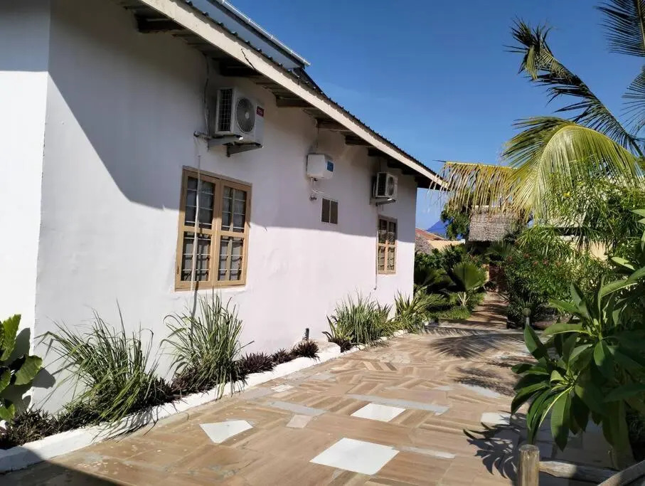 Zanzi Breeze Villa