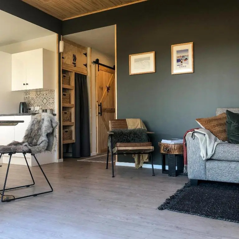Peak View Cabin - Ben Ohau - Stylish Seclusion