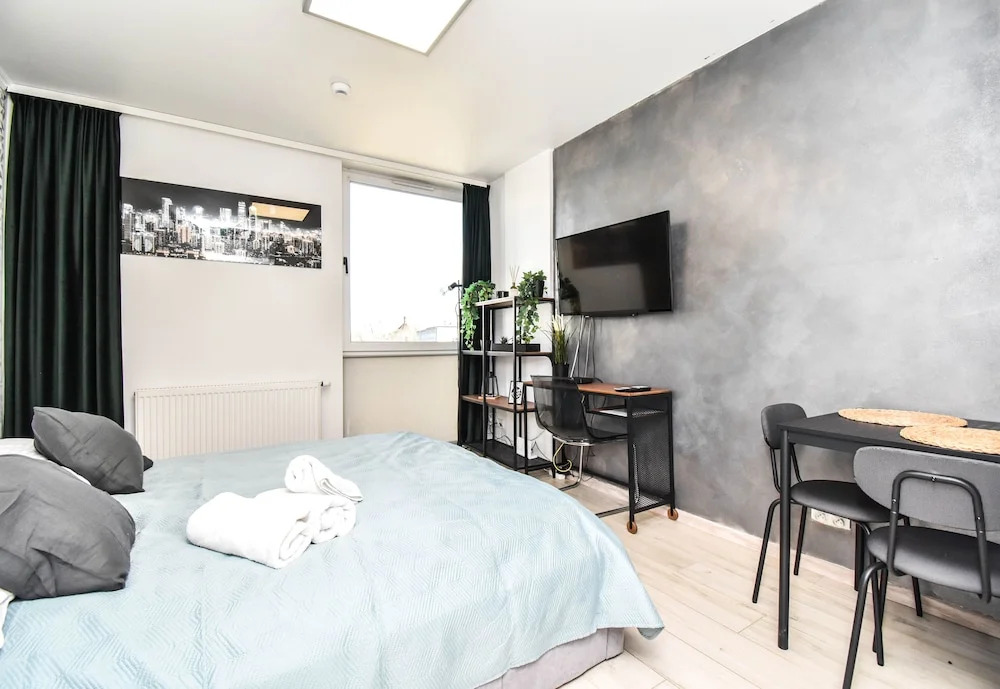 EASY RENT Apartments - Smart 705