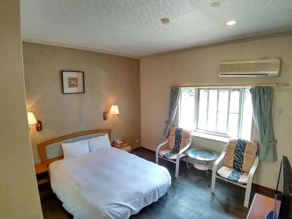 Fangchen Hot Spring Resort
