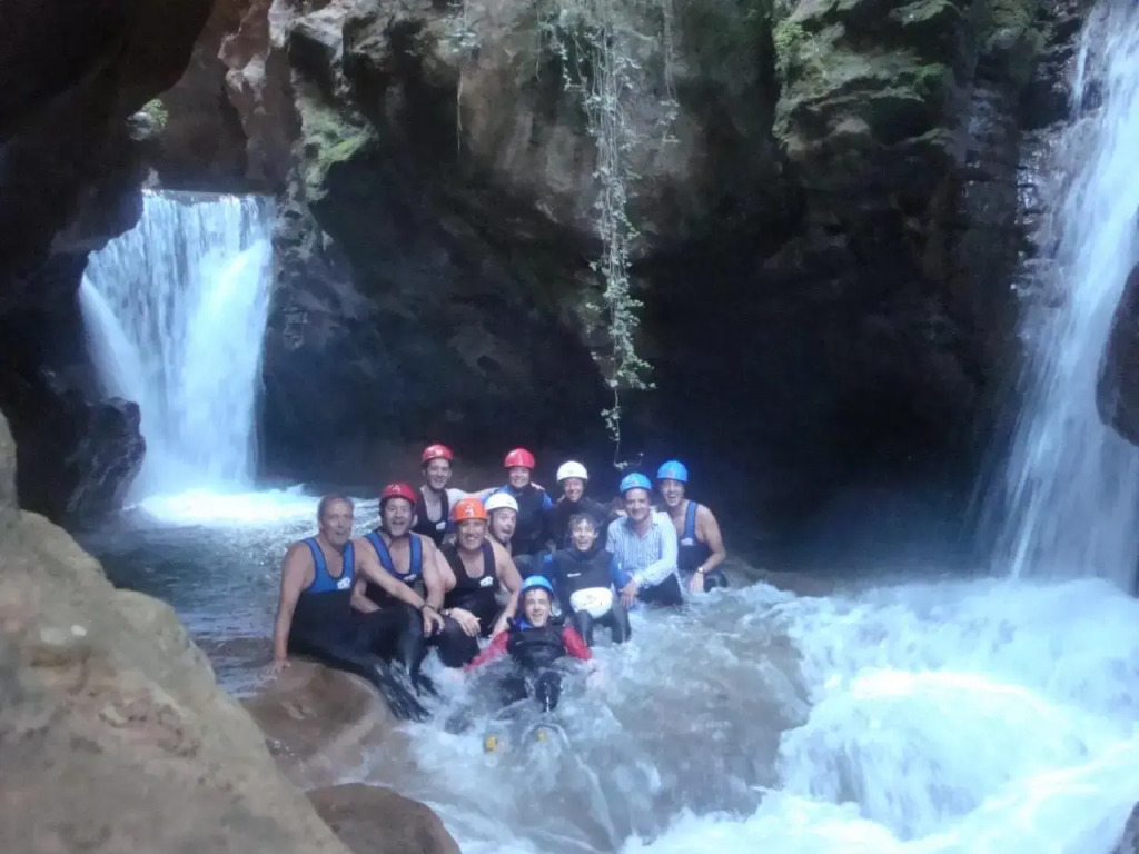 Los Centenares