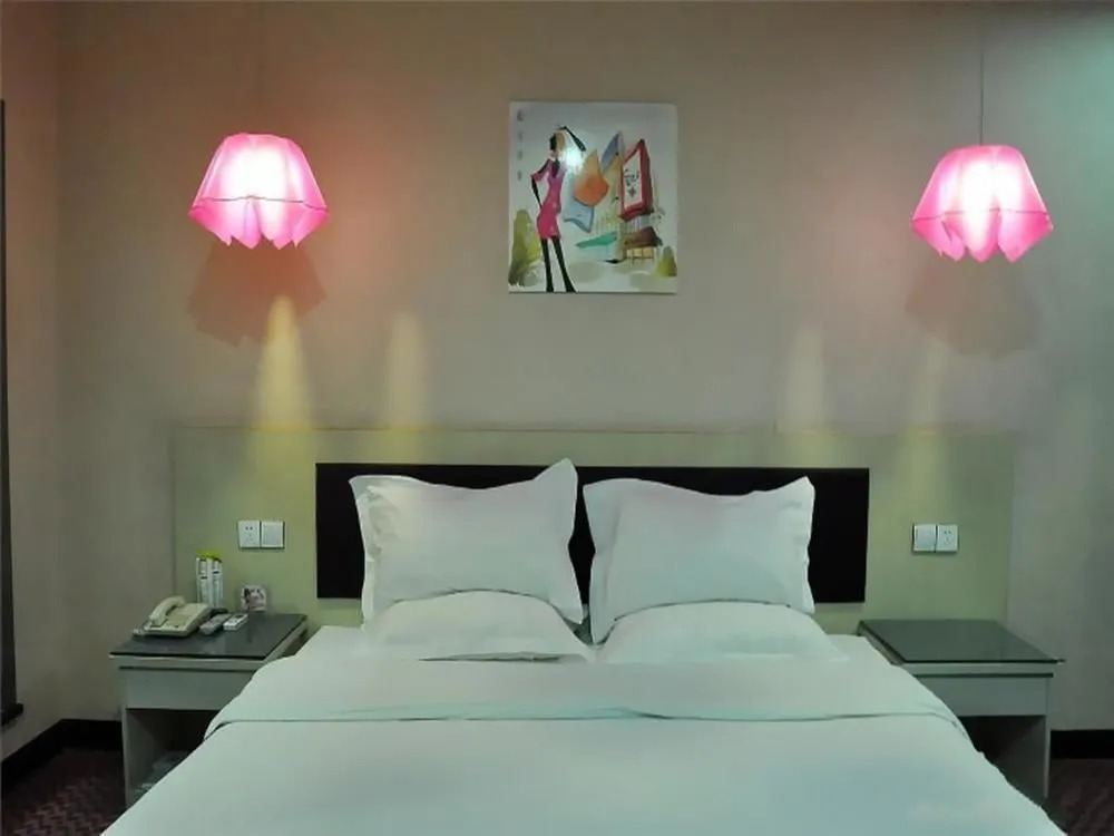 Yiyi Fashion Hotel