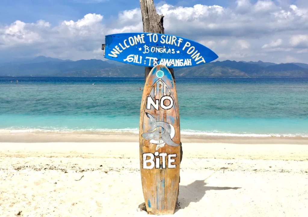 Gili Sands Hotel & Bar