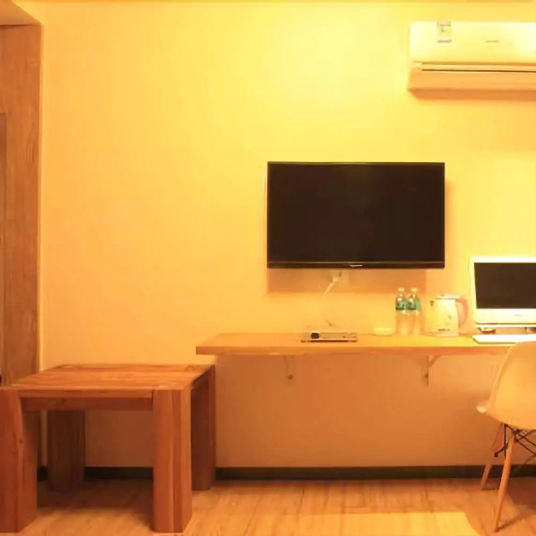 Orange Hotel