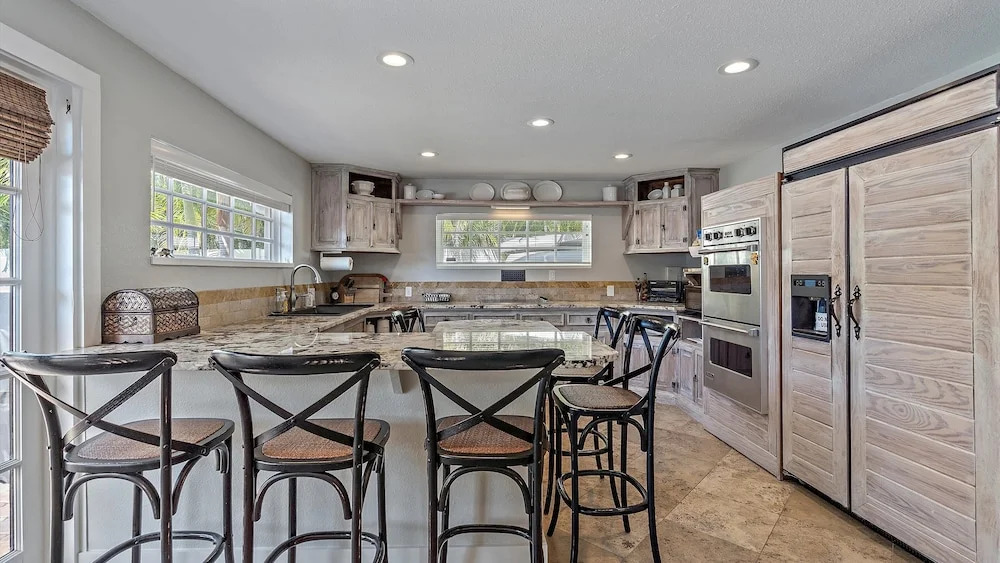 Decked Out On Marbury 4 Bedroom Home by RedAwning