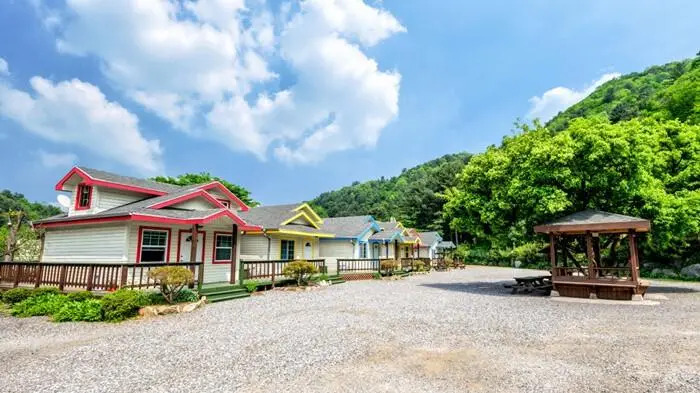 Gapyeong Dalbit Jeongwon Pension