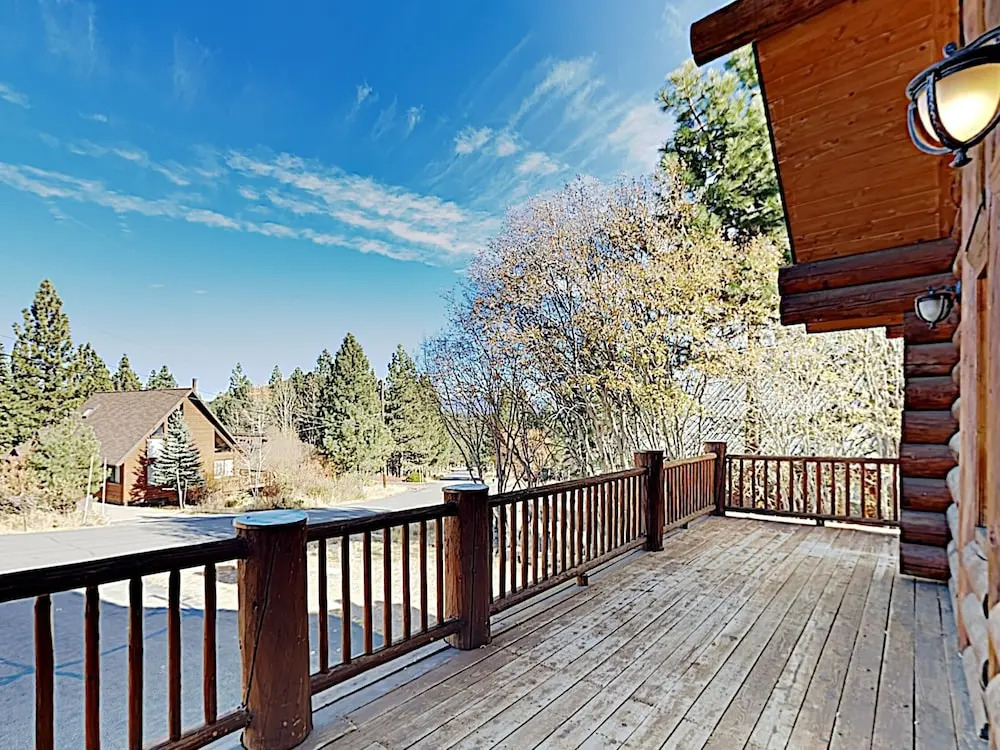 The Ponderosa: Gorgeous Custom-Built Log Home home