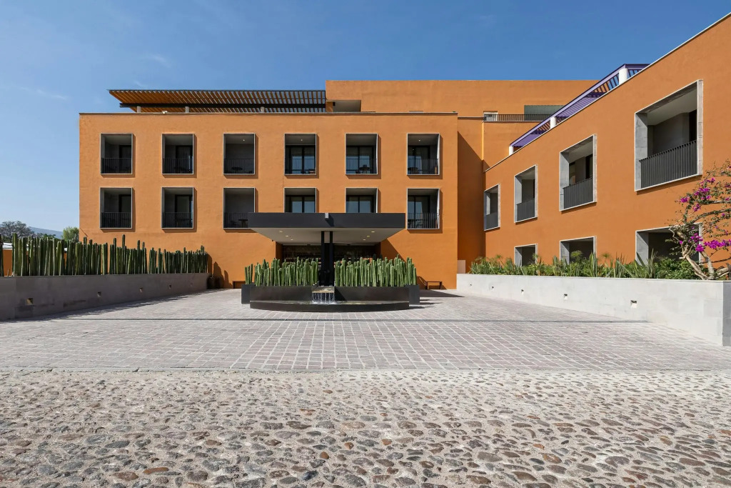 Clevia, San Miguel de Allende, Autograph Collection