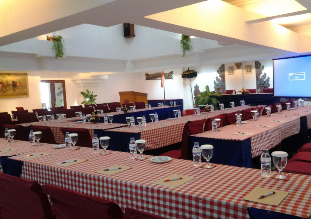 Hotel Ratna