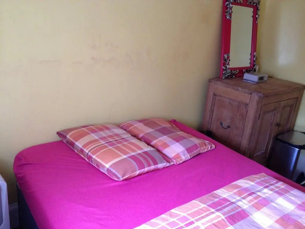 Embassie Backpackers