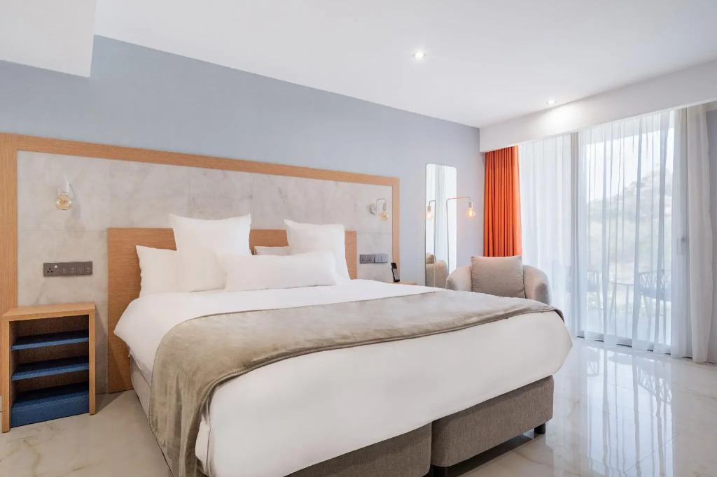 Reef Hotel & Spa