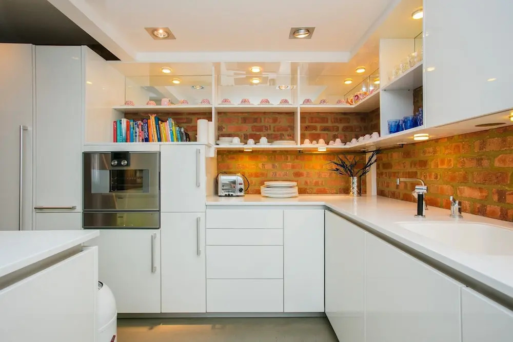 Modern 3 Bedroom Apartment In Soho