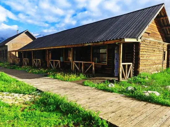 Hemu Jinshang Yunzhu Homestay