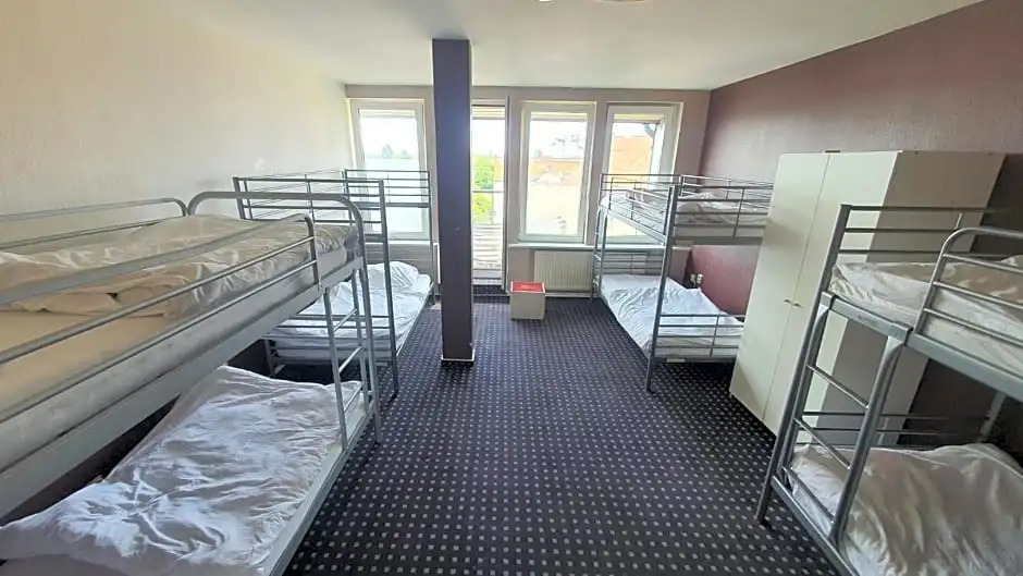 Isas Hostel