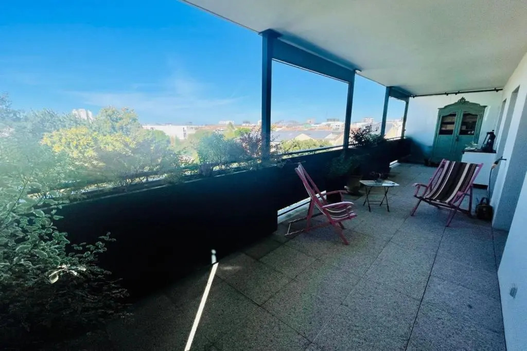 Apartment With Parking 2 Bedrooms & Furnished Terrace