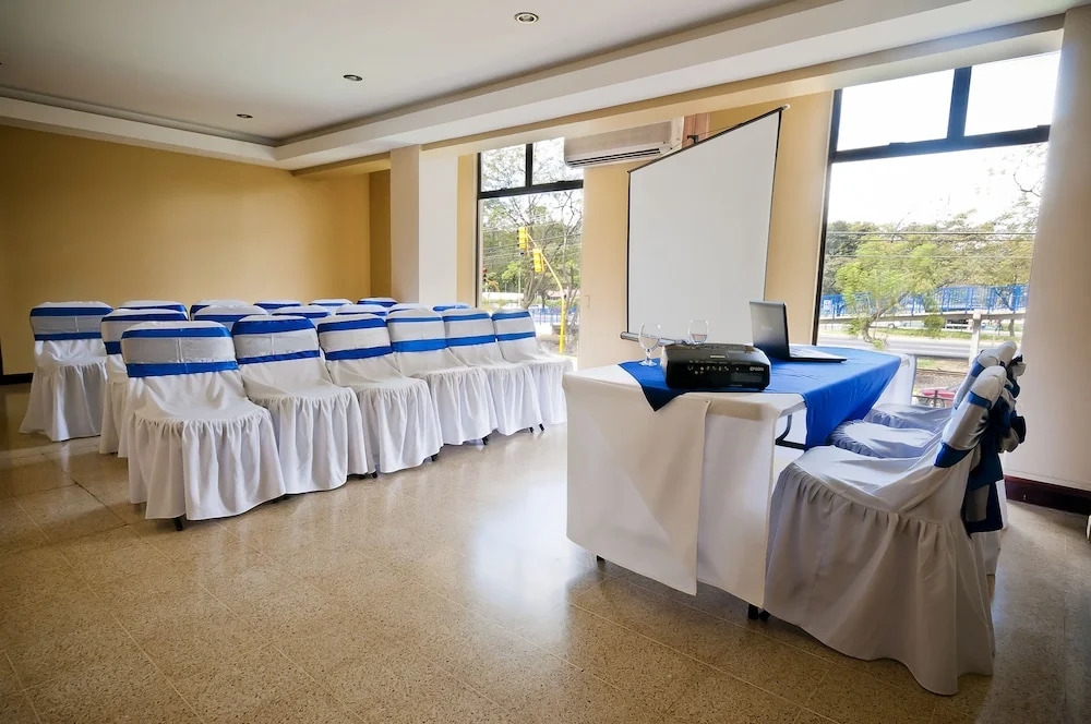 Costa Rica Tennis Club & Hotel