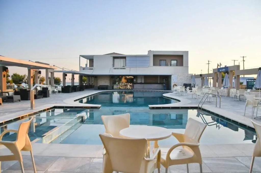 Castro Beach Hotel