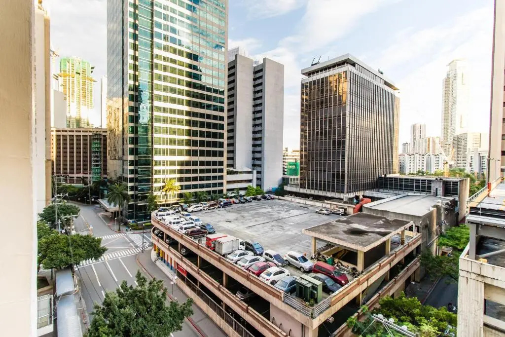 Luxury spacious 2BR in Salcedo Village