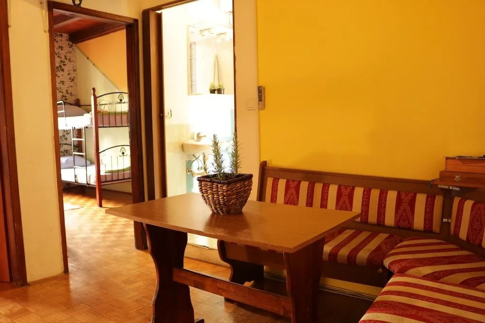 Alma Hostel 2