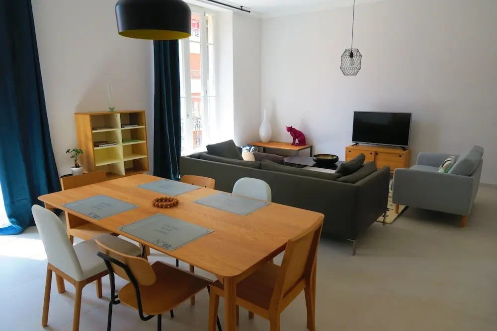 Nestor&Jeeves - COLIBRI PRESTIGE - Central - Close sea