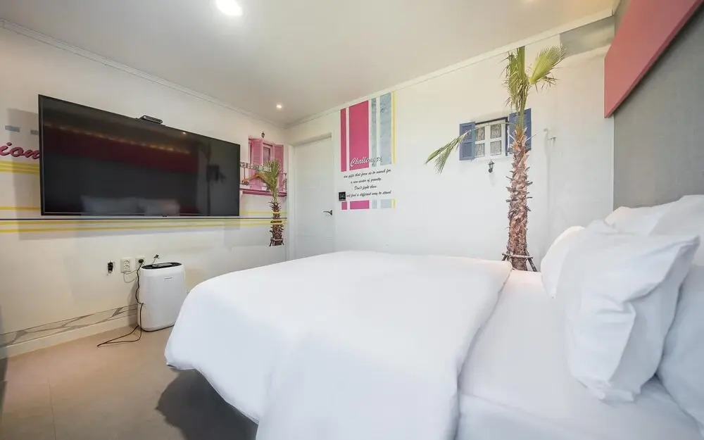Hwaseong Hotel Jebudo