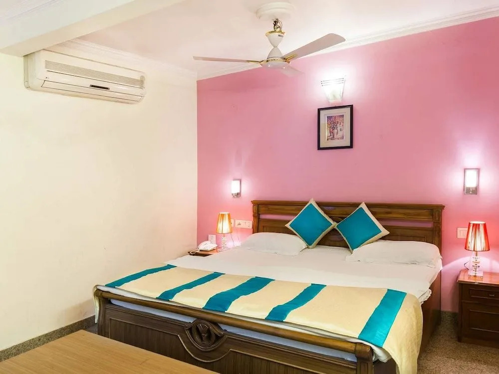 OYO 315 Hotel Tavern