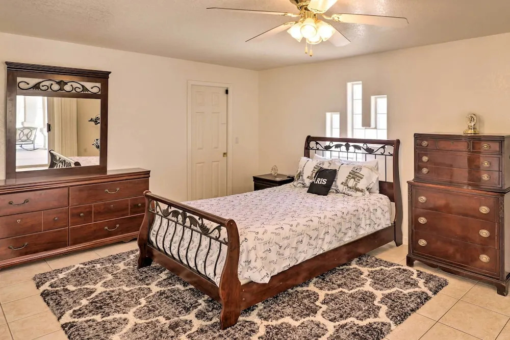 Beautiful Havasu Retreat w/ Hot Tub, Pet Friendly!