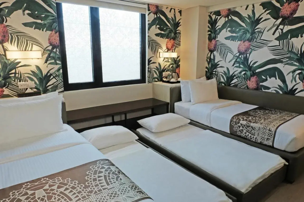 Mella Hotel Manila near NAIA Airport