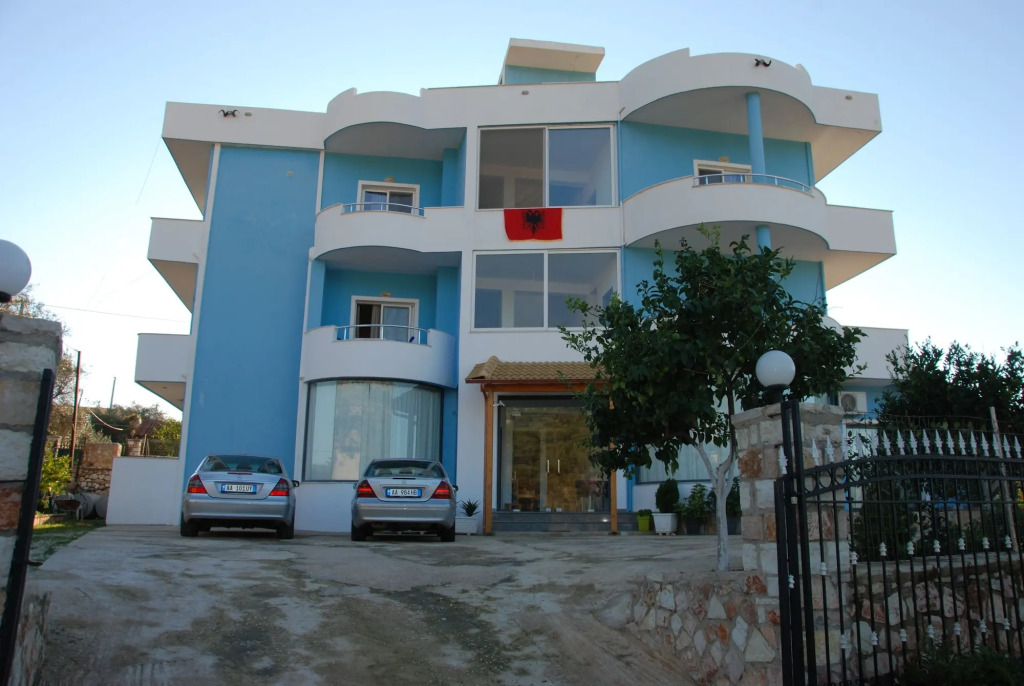 Villa Blue