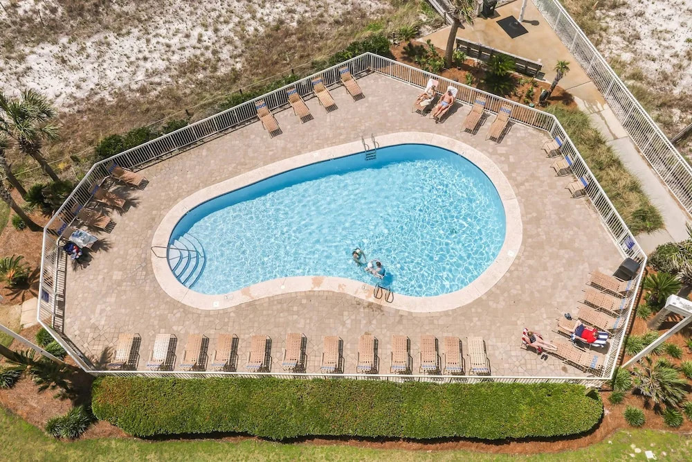 Seaside Beach 3902- 2 BR Direct Beachfront Condo With Pool Sauna Amazing Ocean View Balcony