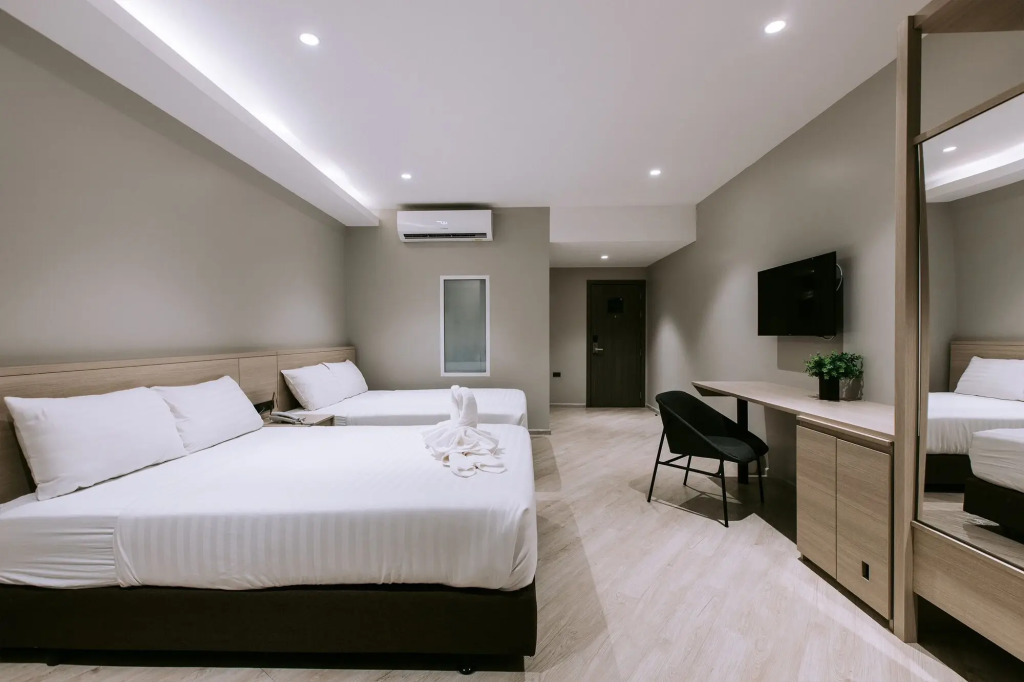 The Rich Hotel