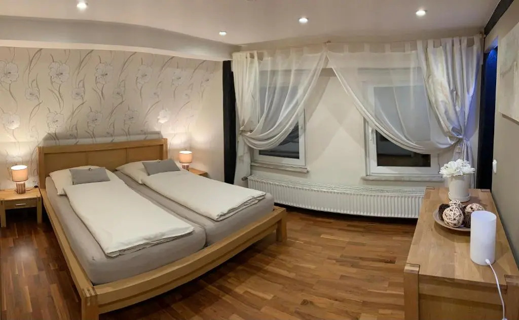 Ferienwohnung Janus Altstadt-Hameln Haus 1 inklusive Parkplatz mit und ohne Balkon